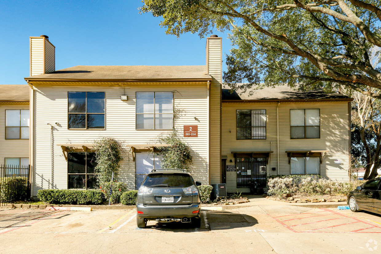 Primary Photo - Crown Wilcrest Arbor Townhomes