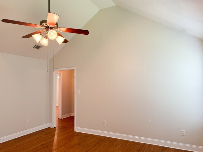 Building Photo - 5248 Greyfield Cir