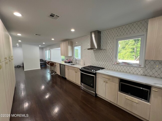 Foto del edificio - 8 Ridge Rd