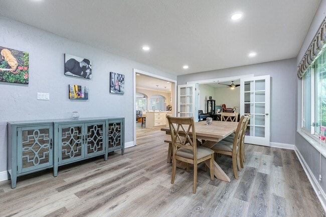 Foto del edificio - Virginia Park Gem, Renovated 3 Bed, 2 Car Garage, Large Private Backyard