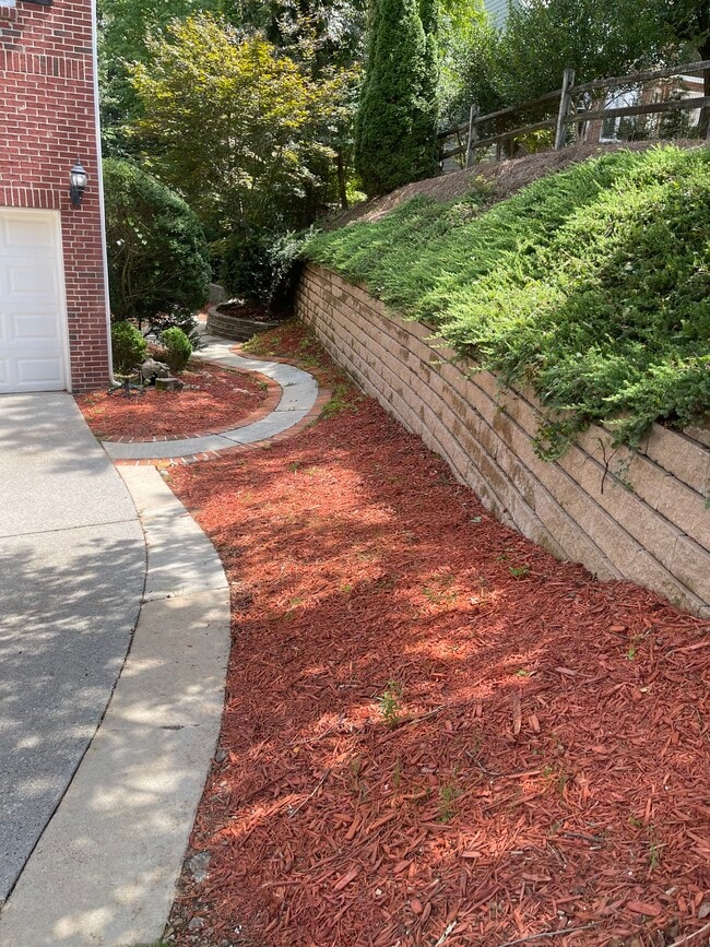 Foto del edificio - 1079 Blankets Creek Dr