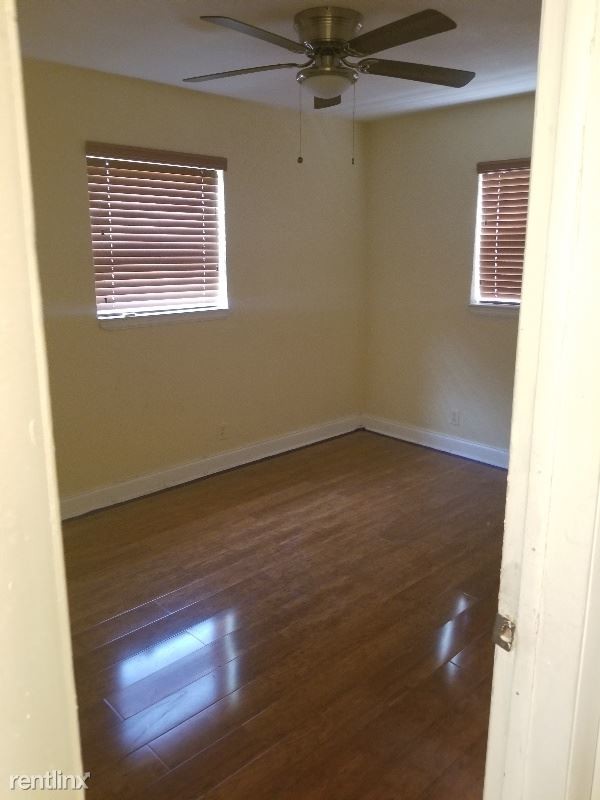 Foto del edificio - 3 br, 3 bath Cooperative - 5988 Winfield blvd