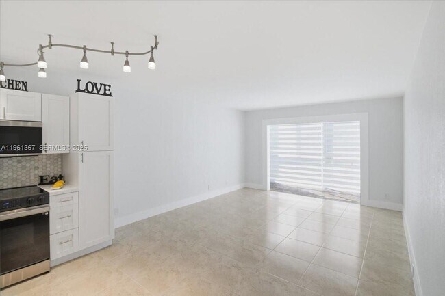 Foto del edificio - 1400 SW 124th Terrace