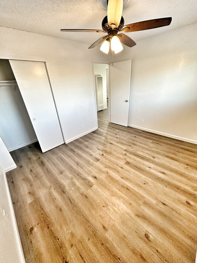 Building Photo - 2229 Peppermint Dr
