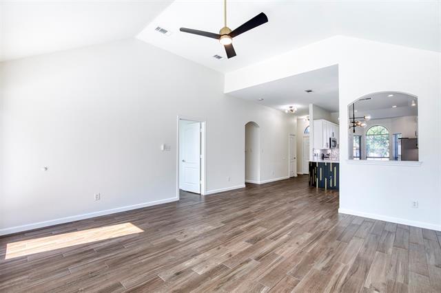 Building Photo - 2108 Shady Bend Cir