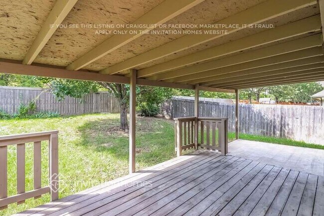 Foto del edificio - 2702 Whetstone Dr