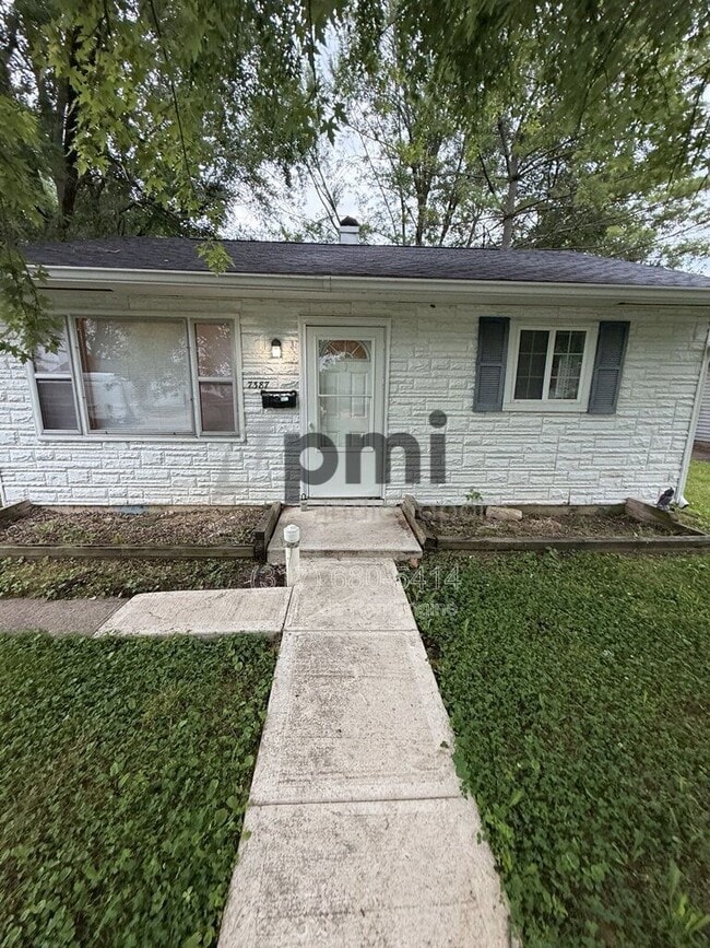 Building Photo - 7387 E 54th St