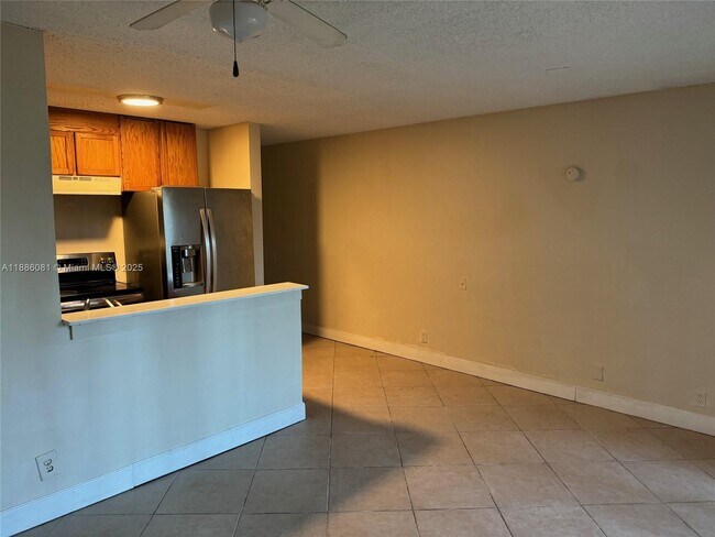 Foto del edificio - 4519 Treehouse Ln