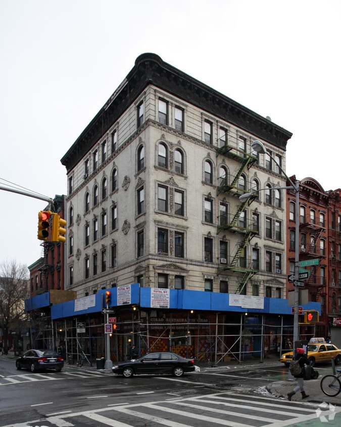 Primary Photo - 72 Clinton St