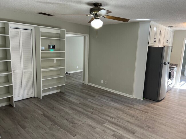 Building Photo - 140 Quail Run