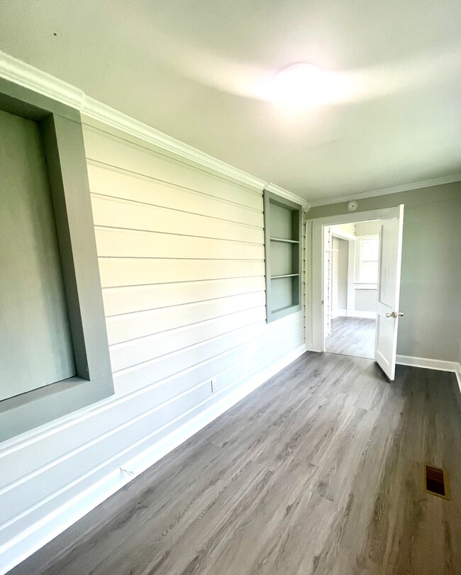 Foto del edificio - 1512 E 10th St