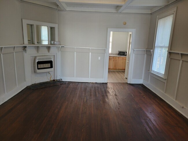 Building Photo - 1520 Central Ave