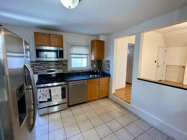 Foto del edificio - 741 Somerville Ave