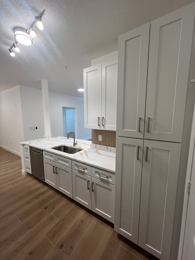 Foto principal - 4221 W Spruce St