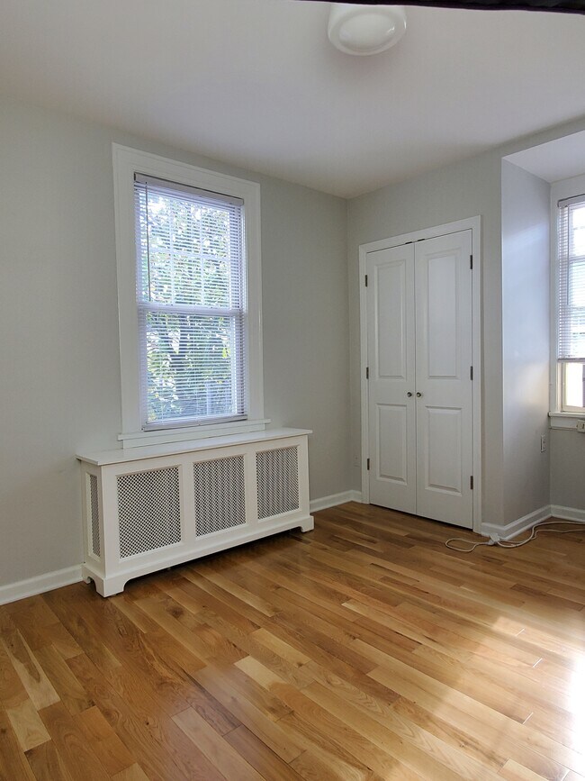 Building Photo - 43 S Adelaide Ave