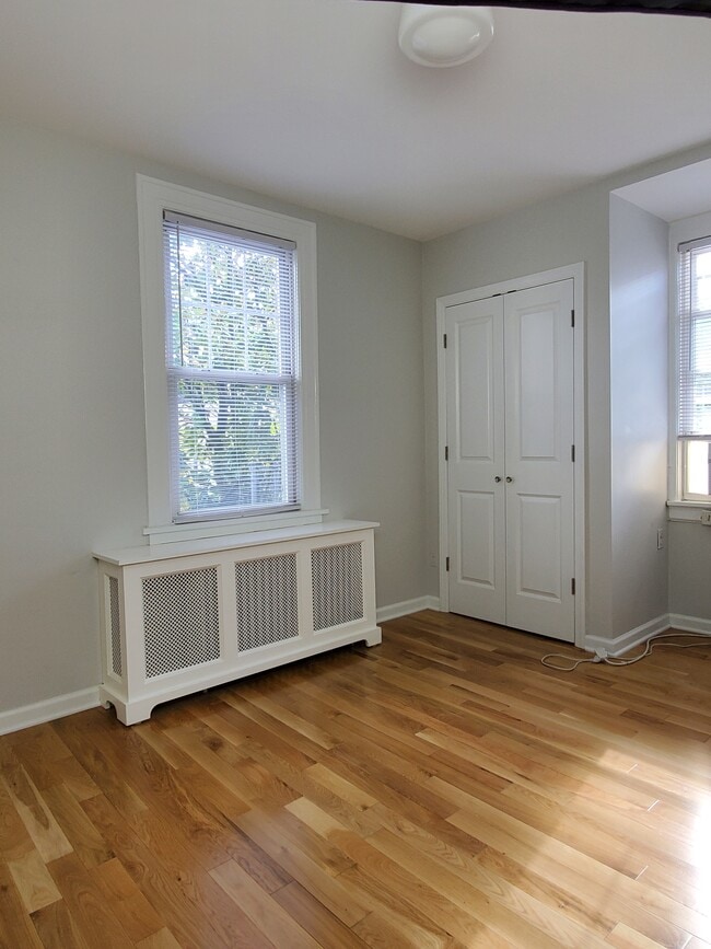 Building Photo - 43 S Adelaide Ave Building Photo - 43 S Adelaide Ave