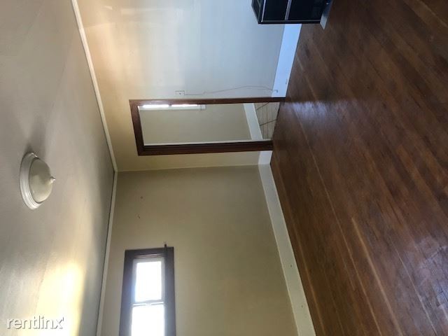 Building Photo - 1 br, 1 bath Apartment - 711 Logan St