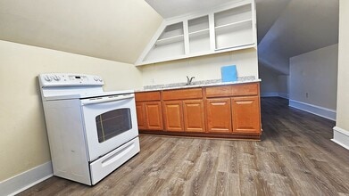 Building Photo - 86-92 Archibald St