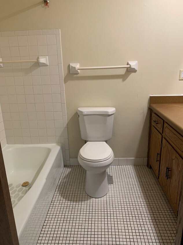 Foto del edificio - 4205 N 104th St