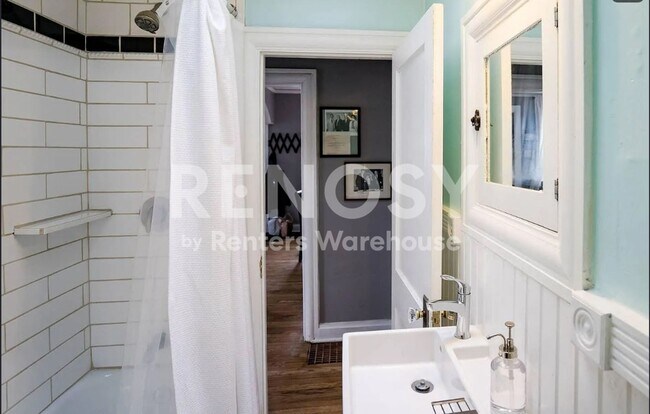 Foto del edificio - 3710 E 17th Ave