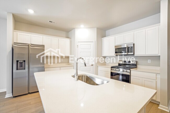 Building Photo - 28590 Whitehall Ln