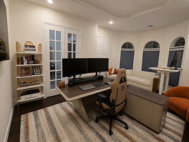 Building Photo - 4165 Rancho Milagro Dr