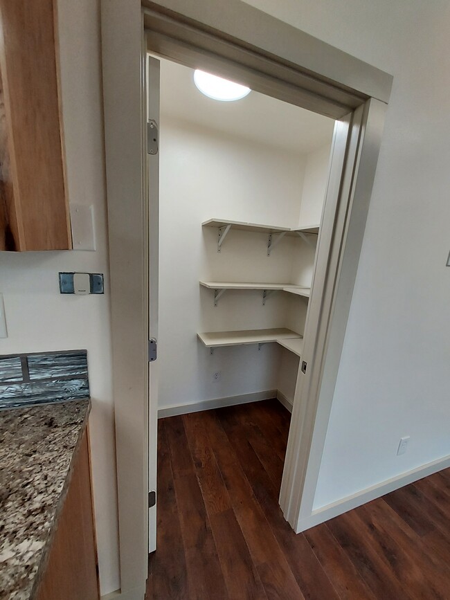 Foto del edificio - 3860 Loomis Trail Rd