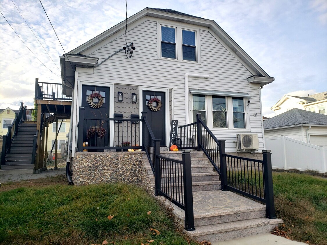 Primary Photo - 40 N Sharon St