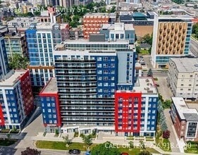 Building Photo - 258A-258A Sunview St