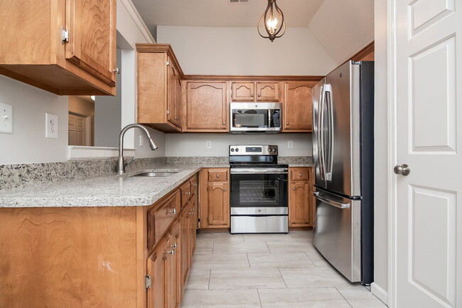 Building Photo - 1079 Fredrick Dr