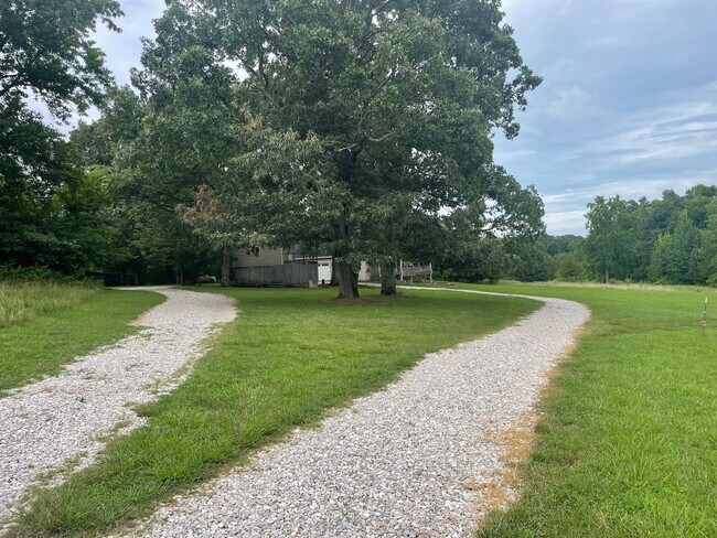 Foto del edificio - Nice 4 Bed, 2.5 Bath House in Alvaton