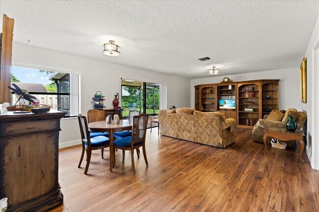 Foto del edificio - 901 NW 26th Ave