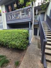 Building Photo - 9009 Richmond Ave.