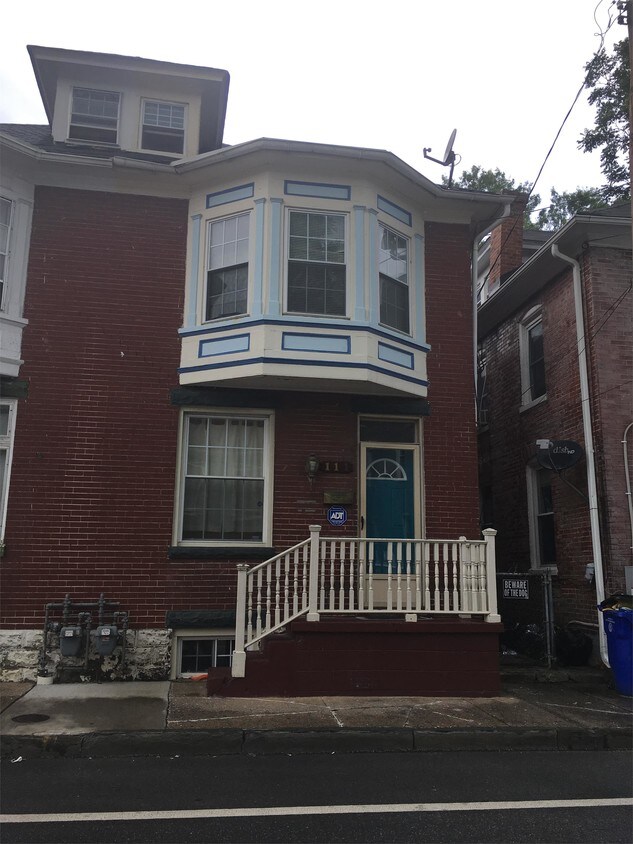 Primary Photo - 111 N Mulberry St