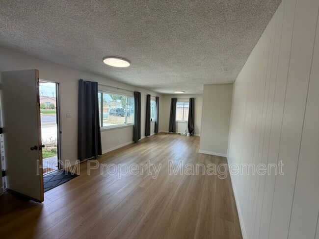 Foto del edificio - 522 N Hampton St