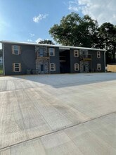 Building Photo - 130 S Main St