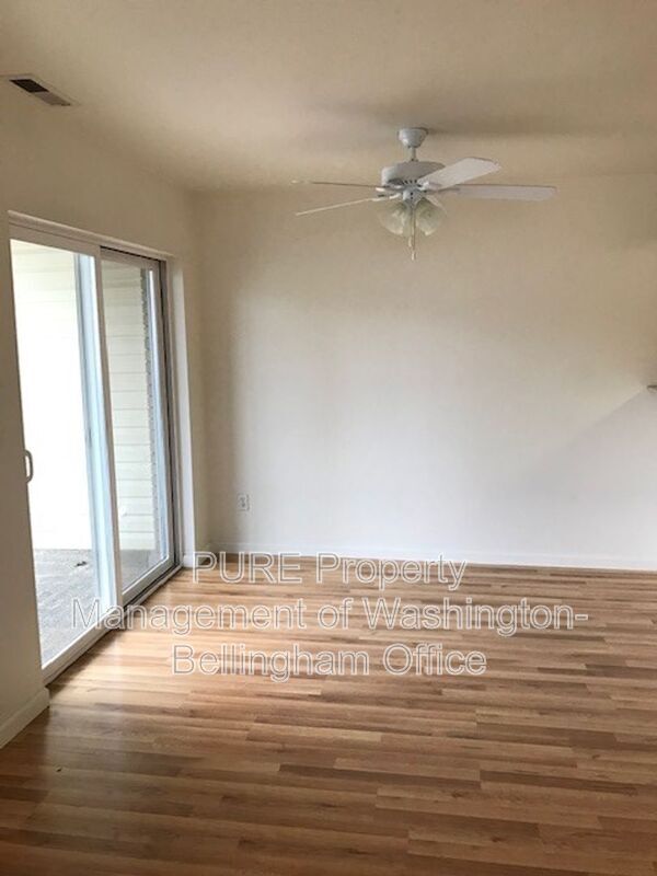 Foto del edificio - 3255 Racine St