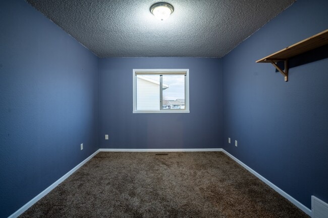 Building Photo - 5961 Springfield Rd