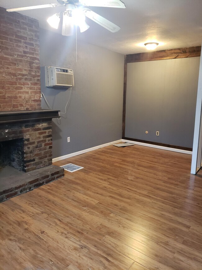 Foto del edificio - 120 S Graham St