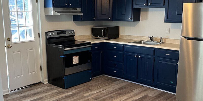 Foto principal - 6300 Kenwood Ave