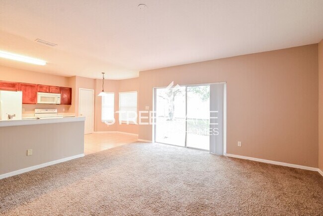 Building Photo - Charming 4 Bedroom in Apopka!