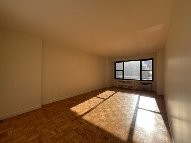 Foto del edificio - 145 Fourth Avenue