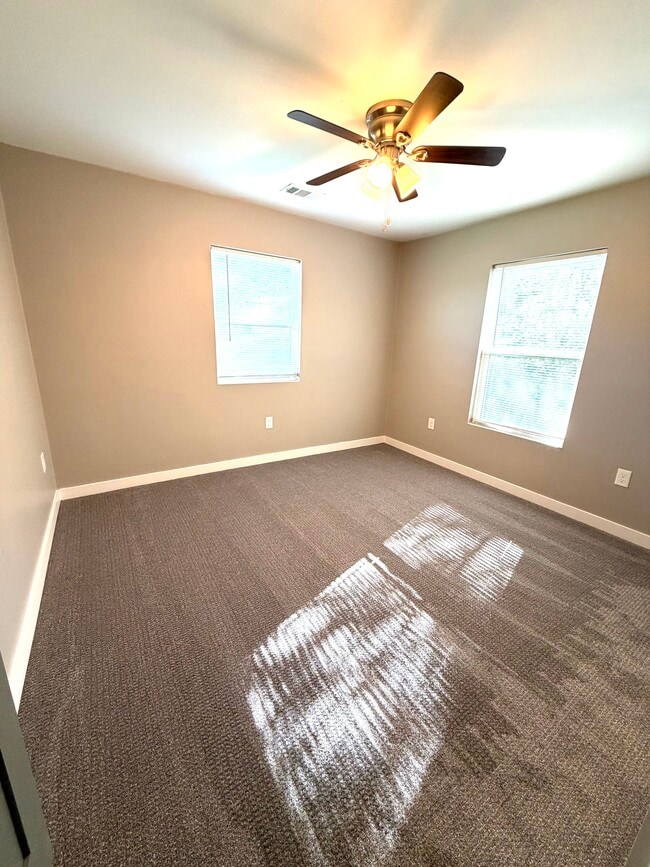 Building Photo - 2248 Areba St