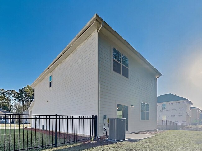 Foto del edificio - 456 White Magnolia St