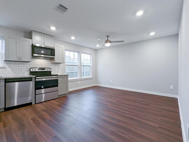 Foto del edificio - 6811 Glass St