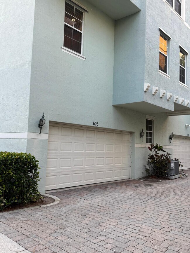 Foto del edificio - 603 N St