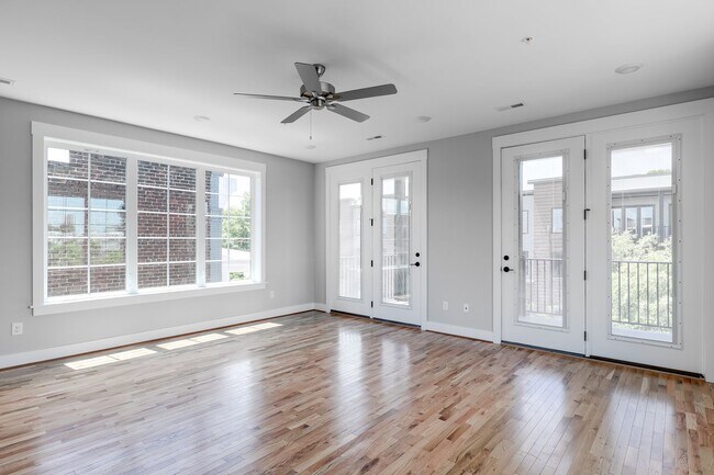Foto del edificio - 1422 Bainbridge St