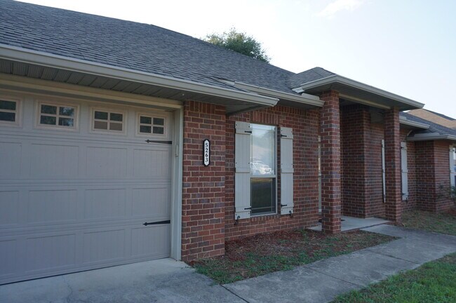 Foto del edificio - 5263 Moore Loop