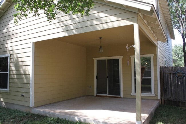 Building Photo - 2117 Amur Dr