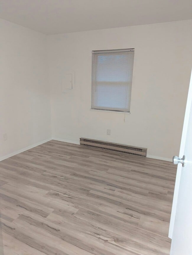 Building Photo - 23 S River St